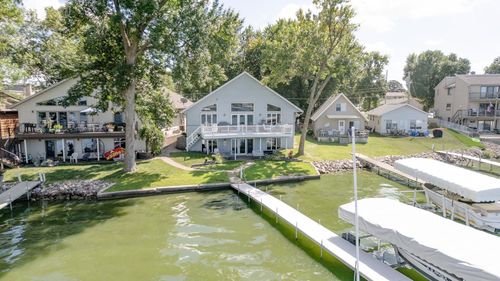 380 Lake Dr, Arnolds Park, IA, 51331-7748 | Card Image