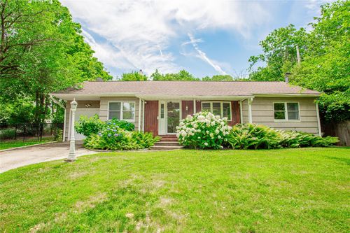 2 Paulding St, Huntington, NY, 11743-1960 | Card Image