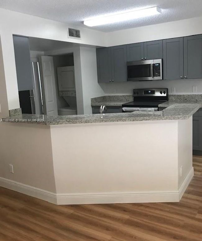 APT-414 - 9999 Summerbreeze Dr, Condo with 1 bedrooms, 1 bathrooms and null parking in Sunrise FL | Image 9