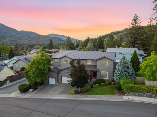 305 Woodville Way, Rogue River, OR, 97537-9502 | Card Image
