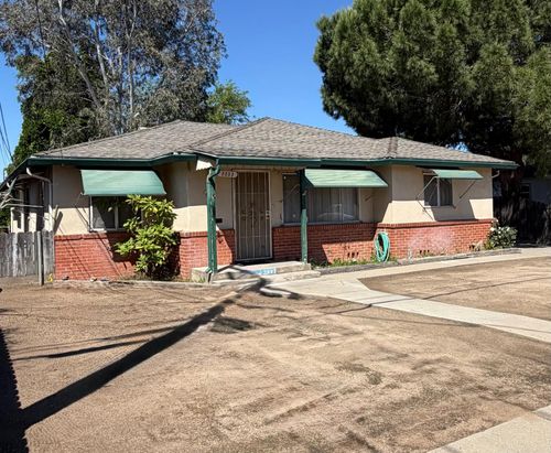 2233 6th St, Ceres, CA, 95307-2624 | Card Image