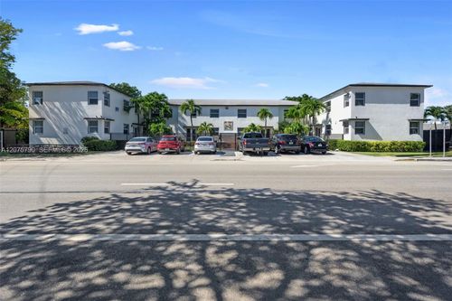 15-575 Ne 82nd St, Miami, FL, 33138-4020 | Card Image
