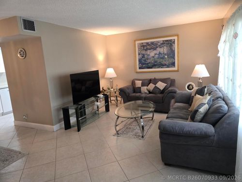 e4-1902 Bermuda Cir, Coconut Creek, FL, 33066-2807 | Card Image