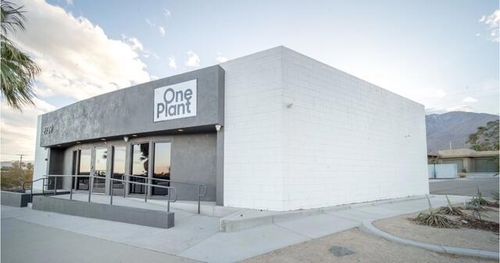 2739 N Palm Canyon Dr, Palm Springs, CA, 92262-1859 | Card Image