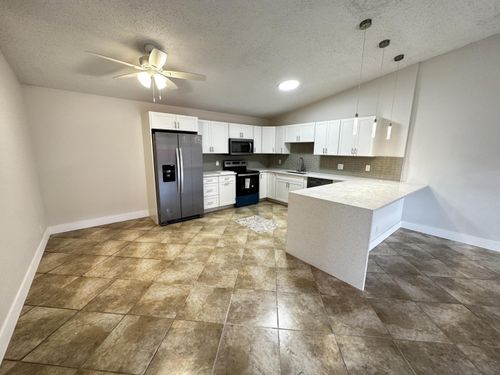 c-4326 Woodstock Dr, West Palm Beach, FL, 33409-2938 | Card Image