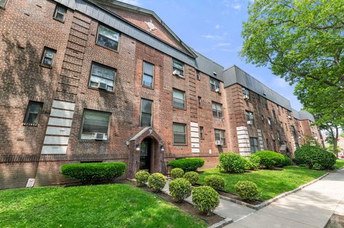 apt-c3-22 76th St, East Elmhurst, NY, 11370-1259 | Card Image