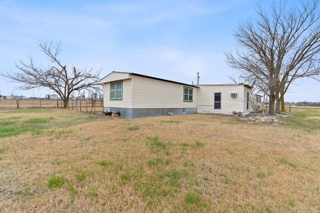 20601 Cameron Rd, House other with 3 bedrooms, 2 bathrooms and 4 parking in Coupland TX | Image 7