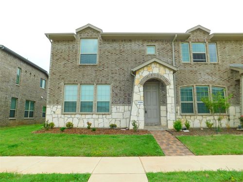 3129 Solana Cir, Denton, TX, 76207-1468 | Card Image