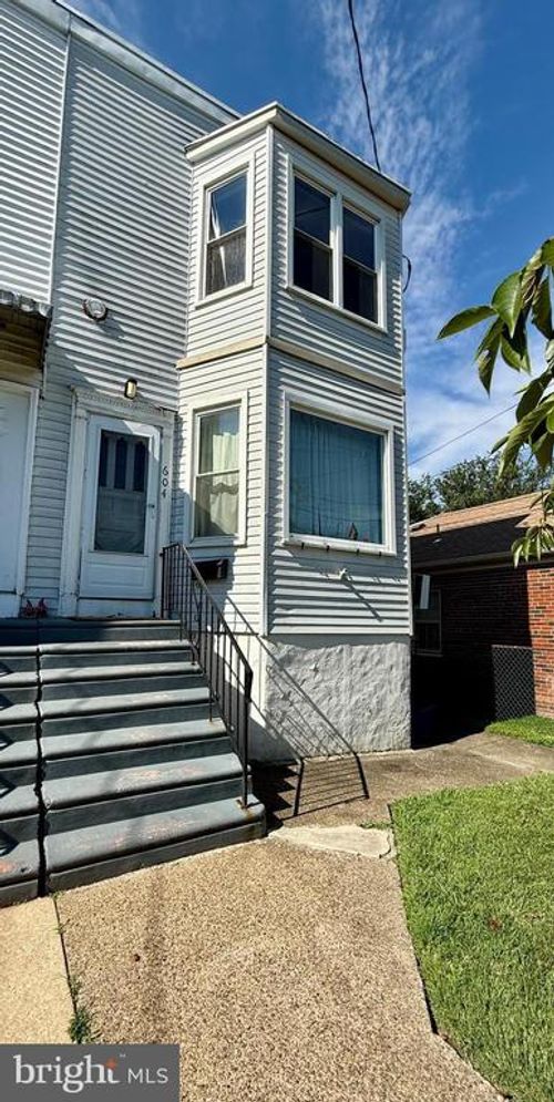 604 Atlantic Ave, COLLINGSWOOD, NJ, 08108-3042 | Card Image