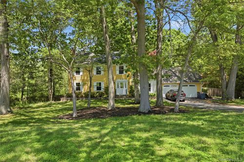 23 Abbey Ln, Setauket, NY, 11733-1939 | Card Image