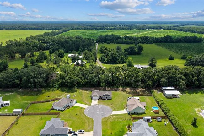 173 Sw 24 Th Ave, House other with 3 bedrooms, 2 bathrooms and 2 parking in Trenton FL | Image 51