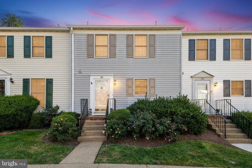 174 Fairfield Dr, WARRENTON, VA, 20186-3642 | Card Image