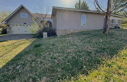 225 N School St, Gassville, AR, 72635-8202 | Card Image