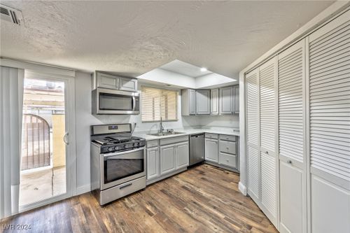 523 Kristin Lane, Henderson, NV, 89011 | Card Image