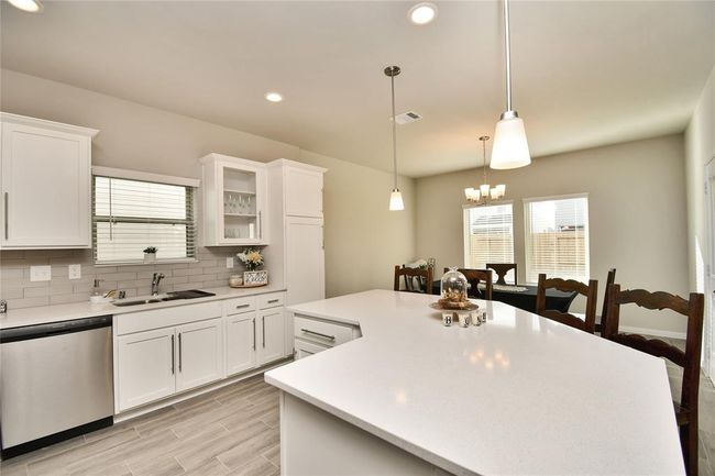 9973 Tammy Ln, House other with 4 bedrooms, 4 bathrooms and 2 parking in Magnolia TX | Image 11