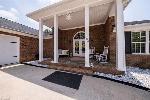 7060 Orchard Path Dr, Clemmons, NC, 27012-8222 | Card Image