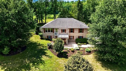1446 Rockfish Rd, Waynesboro, VA, 22980-6309 | Card Image