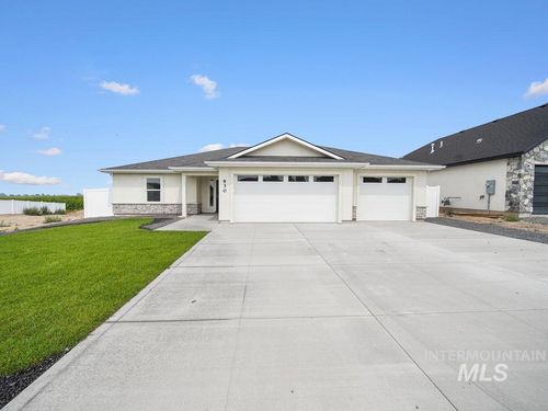 930 23rd Ave E, Jerome, ID, 83338-4944 | Card Image