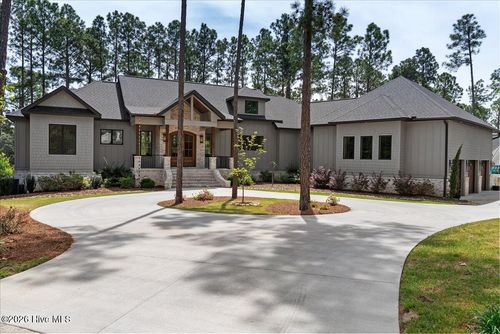 4 Weaver Ct, Southern Pines, NC, 28387-8305 | Card Image