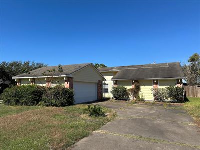 714 Glenford Drive, House other with 3 bedrooms, 2 bathrooms and null parking in Missouri City TX | Image 3