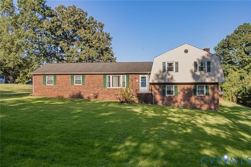 1715 Davis Ln, Hopewell, VA, 23860-6809 | Card Image