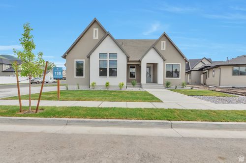 551 W Summerhill Ln, Centerville, UT, 84014-3435 | Card Image