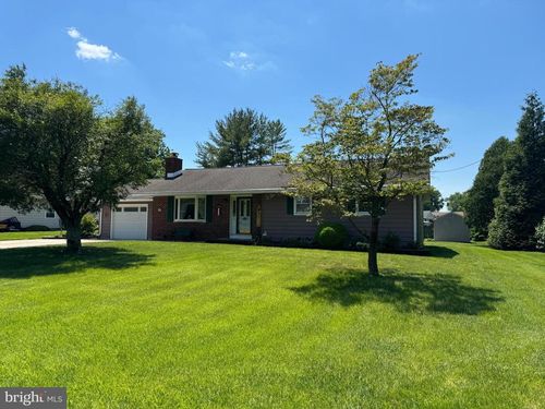 3 Kennedy Dr, COOKSTOWN, NJ, 08511-1120 | Card Image