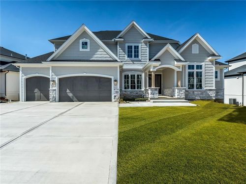 16924 Futura St, Overland Park, KS, 66085-9568 | Card Image