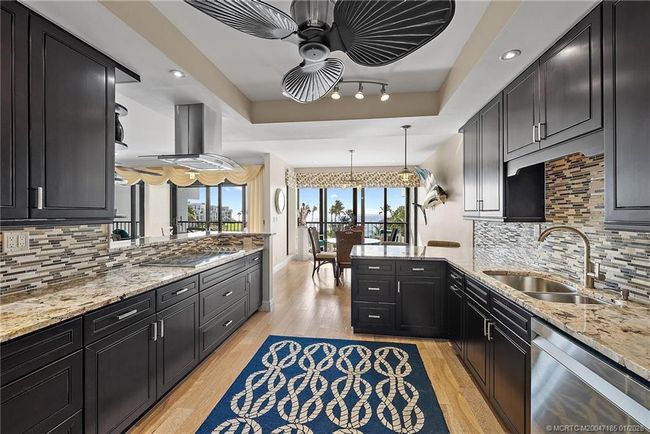 APT-1308 - 2806 Dune Dr, Condo with 3 bedrooms, 3 bathrooms and 2 parking in Stuart FL | Image 8