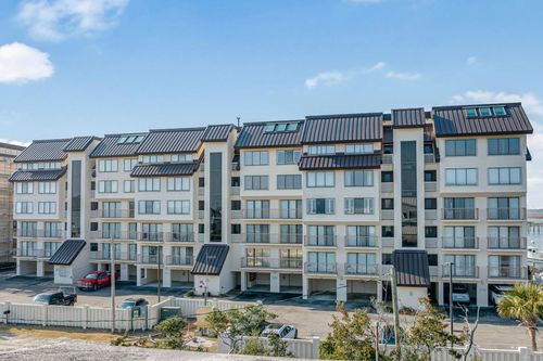 unit-111-1398 Basin Dr, Murrells Inlet, SC, 29576-5948 | Card Image