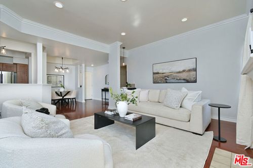117-5420 Sylmar Ave, Sherman Oaks, CA, 91401-5611 | Card Image