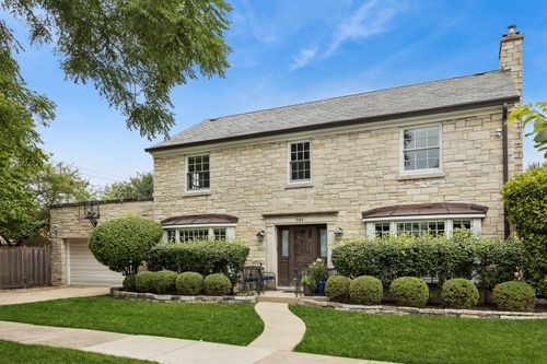 1104 Greenfield St, Oak Park, IL, 60302-1207 | Card Image