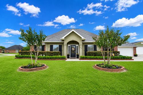 203 Millstone Dr, Thibodaux, LA, 70301-3912 | Card Image