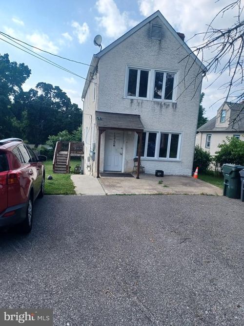 1572 Robinson Ave, WILLOW GROVE, PA, 19090-4816 | Card Image