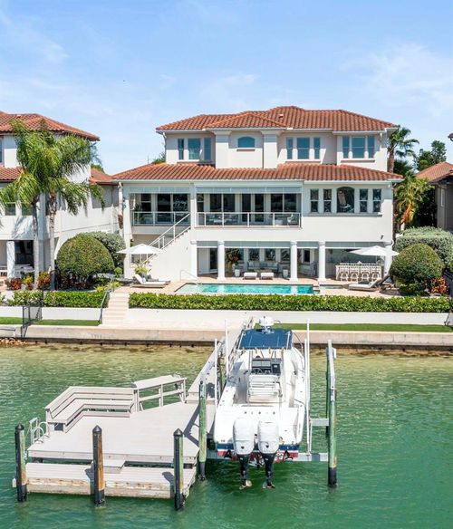 19 Bayfront Ct S, St Petersburg, FL, 33711-5129 | Card Image