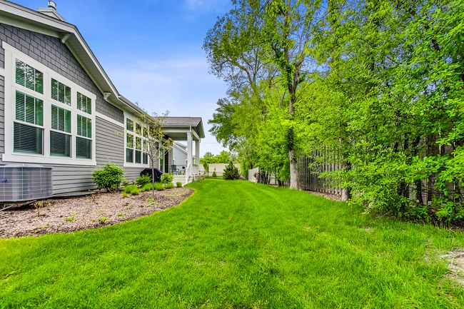 2811 Parkside Cir, House other with 3 bedrooms, 3 bathrooms and 2 parking in Glenview IL | Image 36