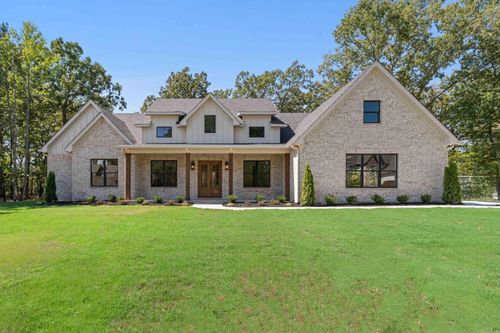 202 Shagbark Trl, Maumelle, AR, 72113-7849 | Card Image