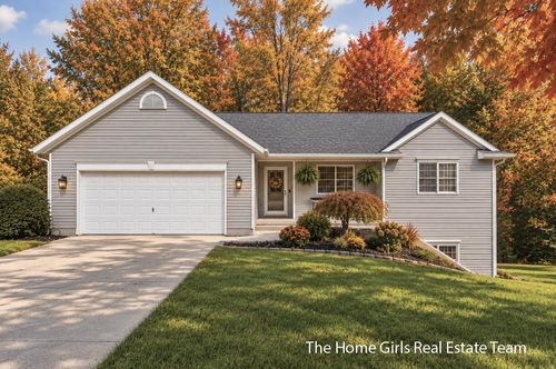 10333 Meadowgate Dr Ne, Sparta, MI, 49345-8232 | Card Image