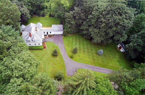 44 E Ridge Rd, Ridgefield, CT, 06877-5022 | Card Image