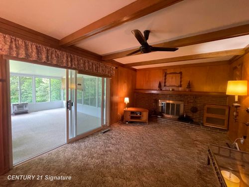 1045 N Pinecrest Ln, Grand Blanc, MI, 48439 | Card Image