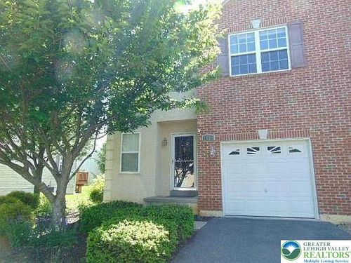 6850 Hunt Dr, Macungie, PA, 18062-9698 | Card Image