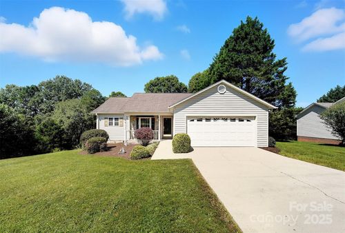223 Taylor Cir, Granite Falls, NC, 28630-9366 | Card Image