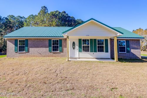 6590 Dummy Line Rd, Picayune, MS, 39466-9642 | Card Image