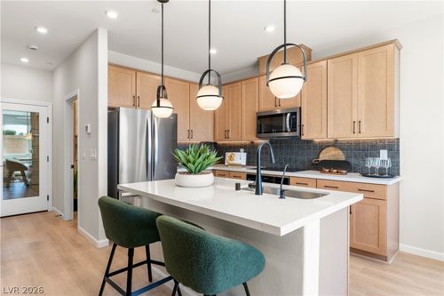 1951 Hydrangea Pl, Las Vegas, NV, 89106-1052 | Card Image