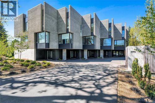 2-2910 Shelbourne St, Victoria, BC, V8R4M6 | Card Image