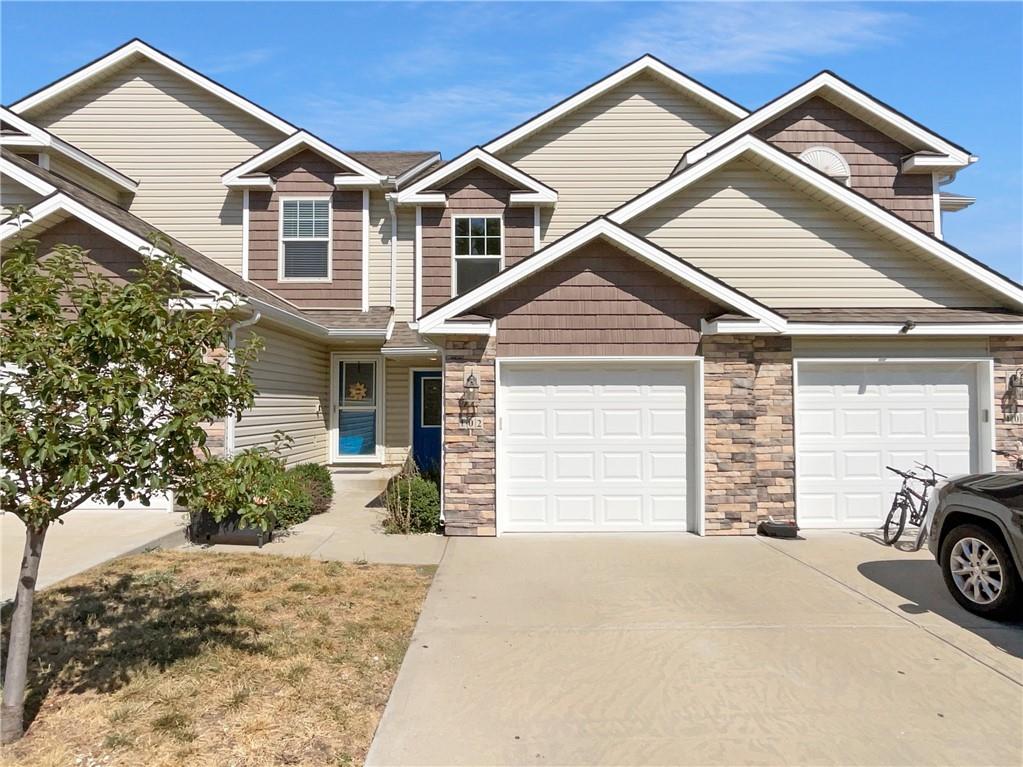 Grant Dr, Raymore, MO 64083