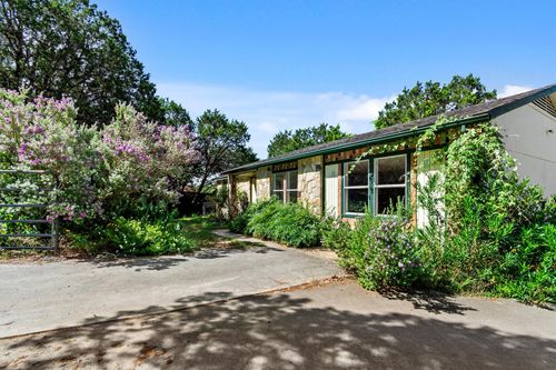 6 El Sol St, Wimberley, TX, 78676-3628 | Card Image