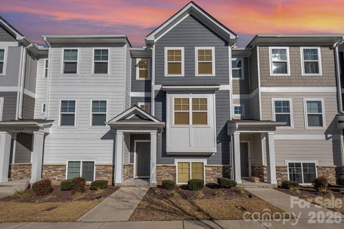 6638 Perry Creek Rd, Raleigh, NC, 27616-6691 | Card Image