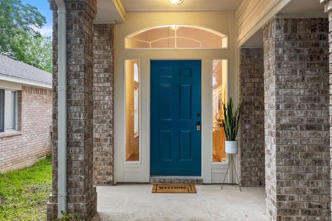What a way to make an entrance! | Image 4
