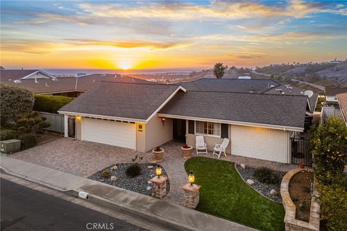 419 Calle Pueblo, San Clemente, CA, 92672-2125 | Card Image